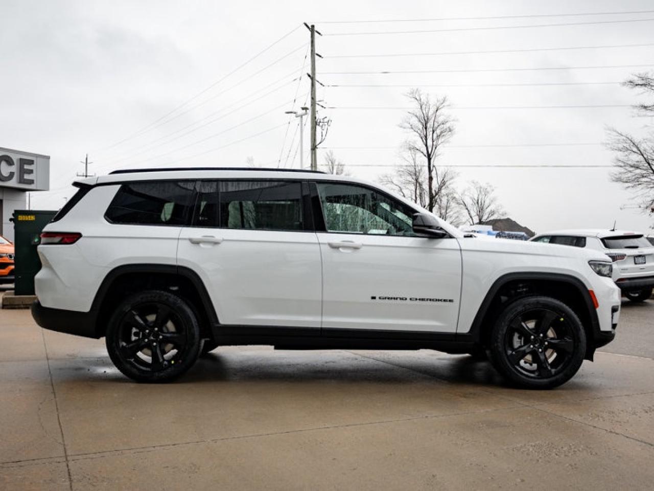 2025 Jeep Grand Cherokee L ALTITUDE Photo