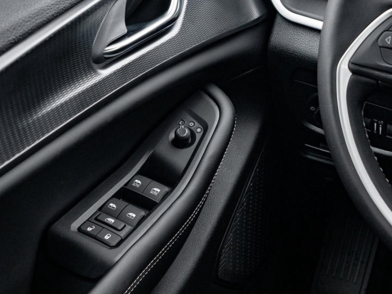 2025 Jeep Grand Cherokee L ALTITUDE Photo