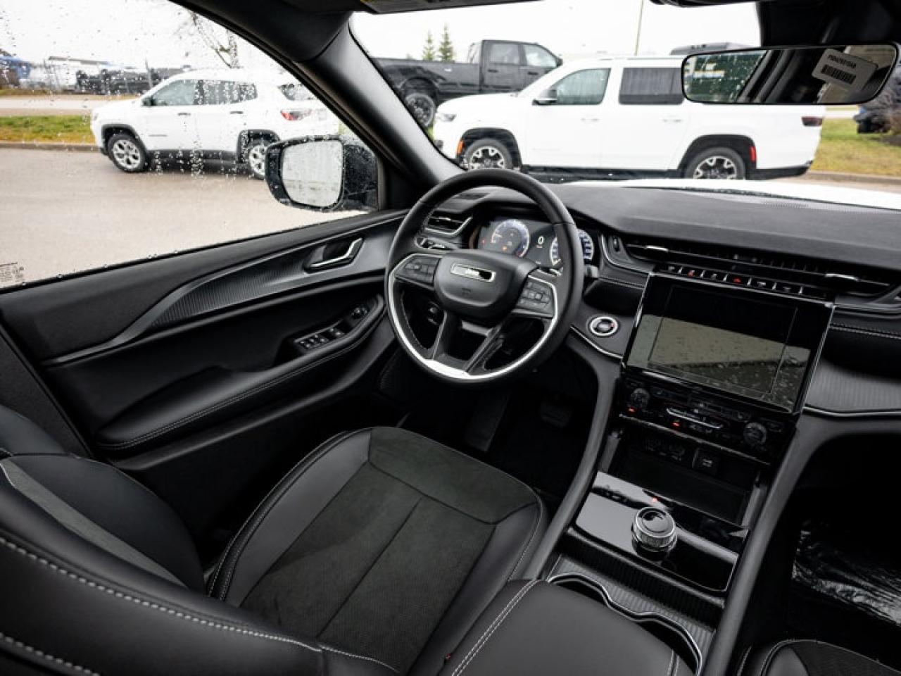 2025 Jeep Grand Cherokee L ALTITUDE Photo