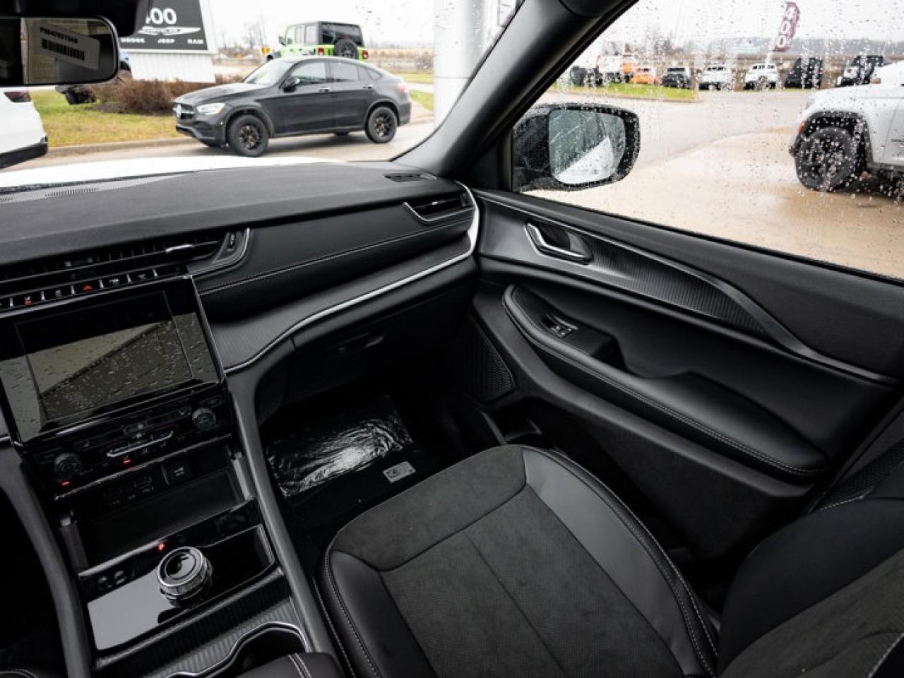 2025 Jeep Grand Cherokee L ALTITUDE Photo