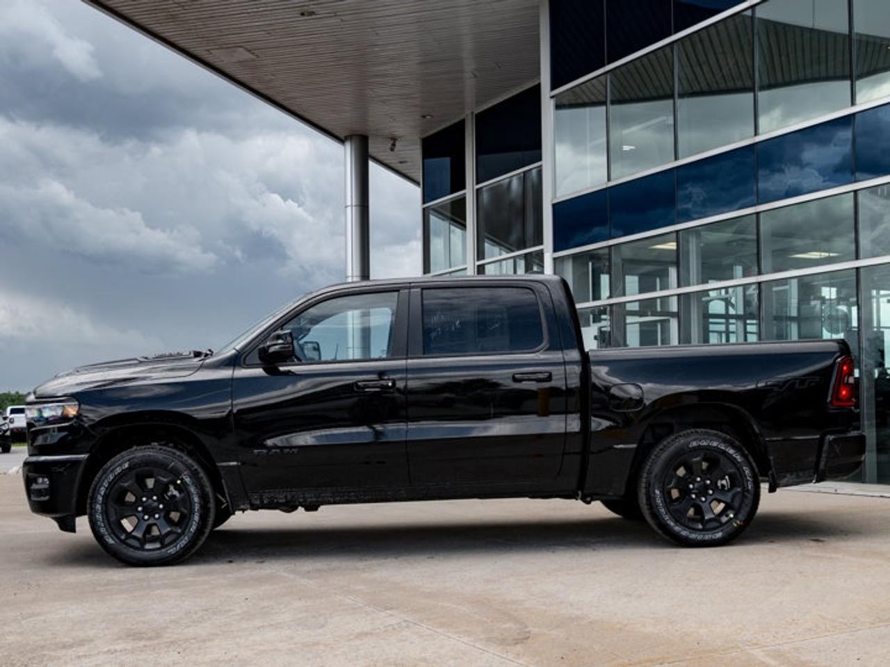 2026 RAM 1500 SPORT Photo4