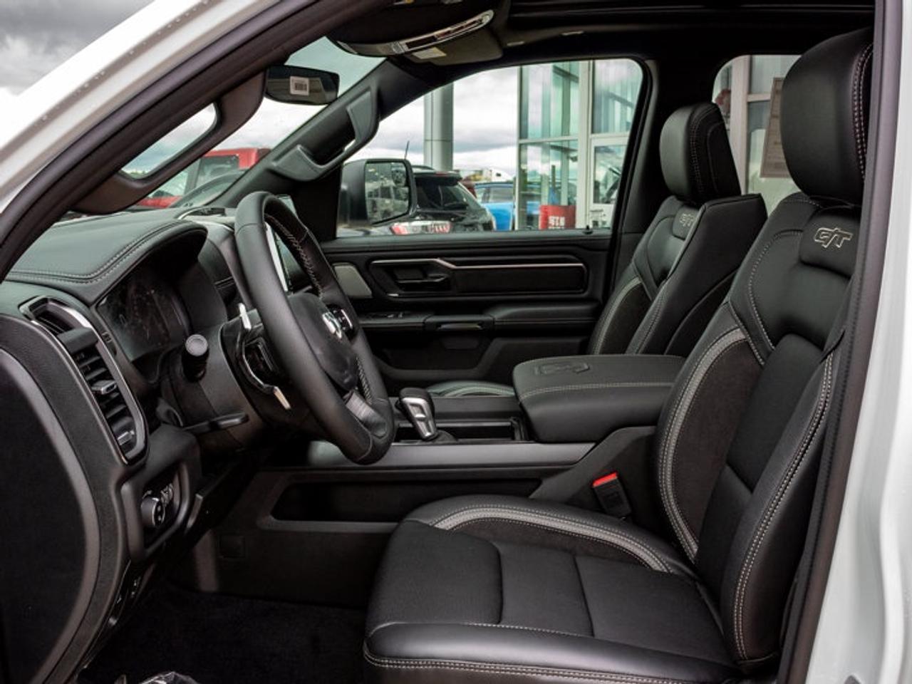 2026 RAM 1500 SPORT Photo
