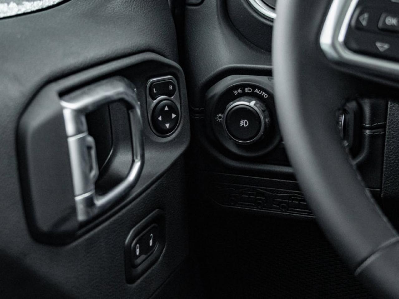 2026 Jeep Wrangler Sahara Photo