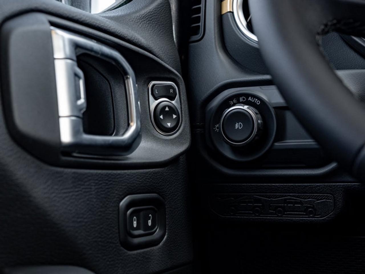 2026 Jeep Wrangler Sahara Photo