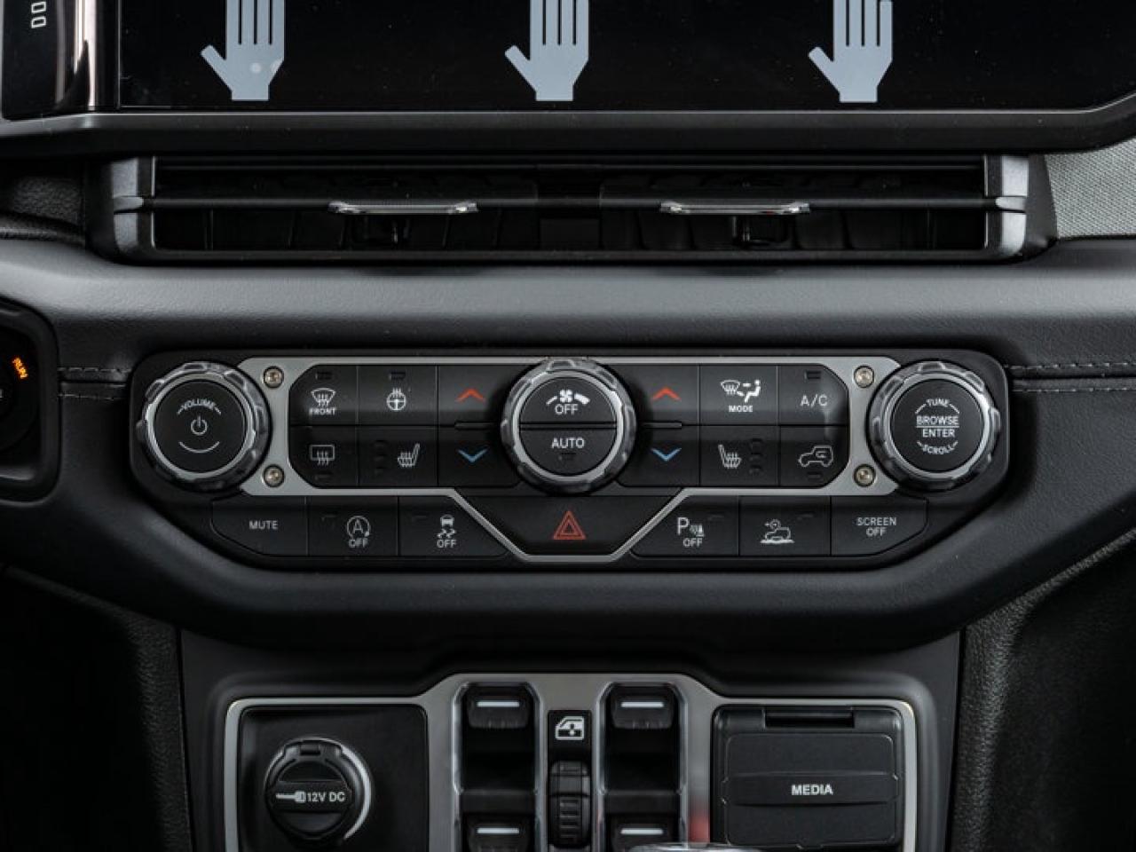 2026 Jeep Wrangler Sahara Photo