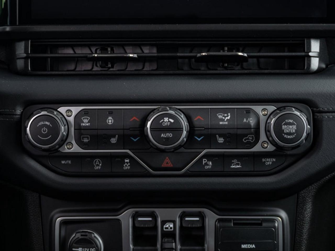 2026 Jeep Wrangler Sahara Photo