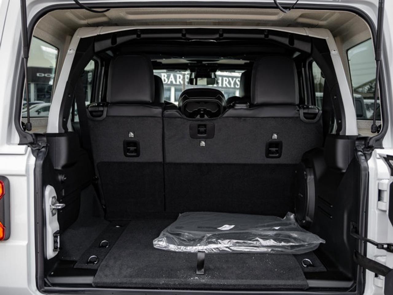 2026 Jeep Wrangler Sahara Photo