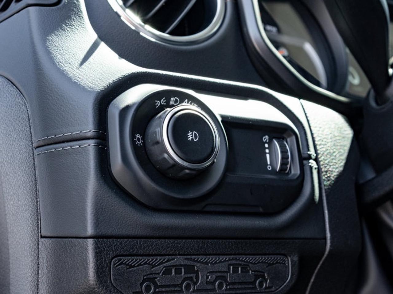 2026 Jeep Wrangler Sahara Photo