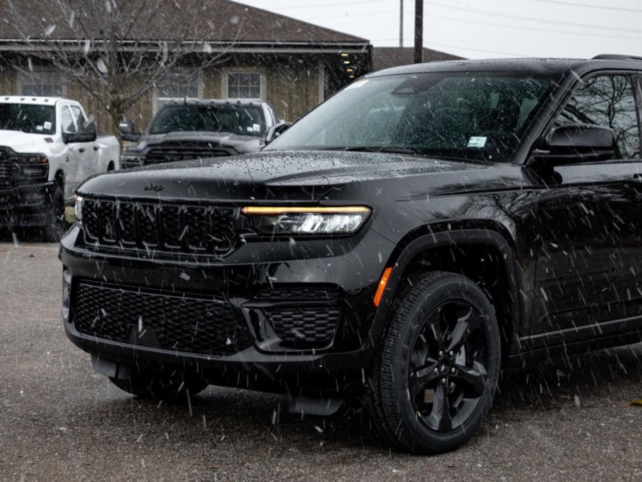2025 Jeep Grand Cherokee Altitude Photo