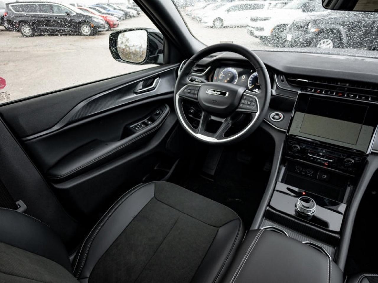 2025 Jeep Grand Cherokee Altitude Photo