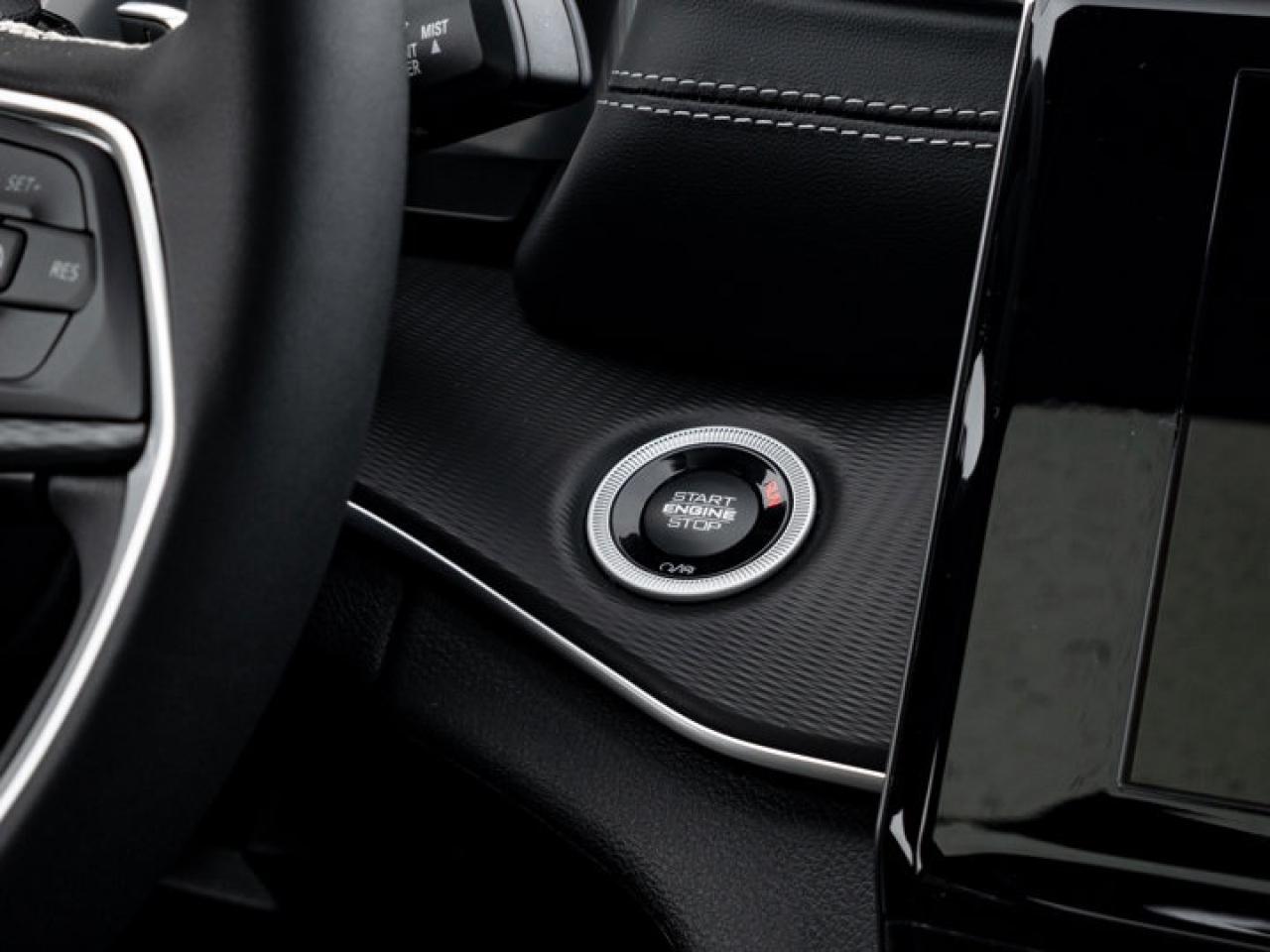 2025 Jeep Grand Cherokee Altitude Photo