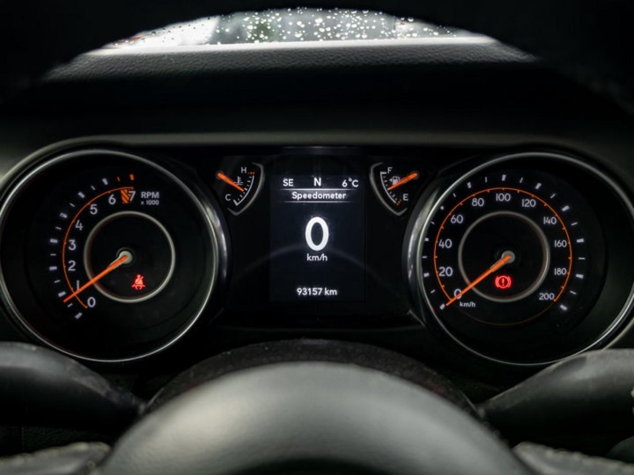 2021 Jeep Gladiator Willys Photo3