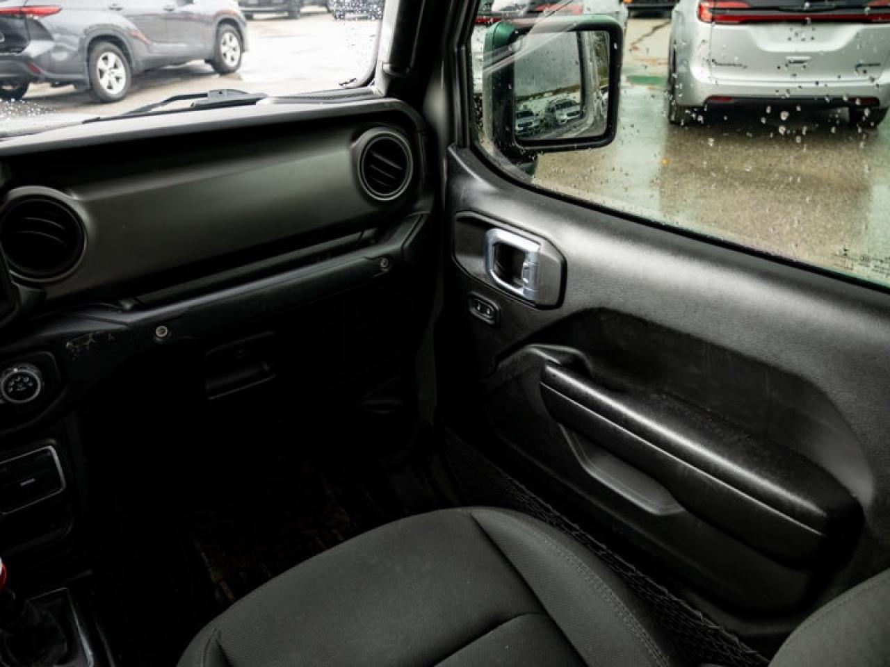 2021 Jeep Gladiator Willys Photo