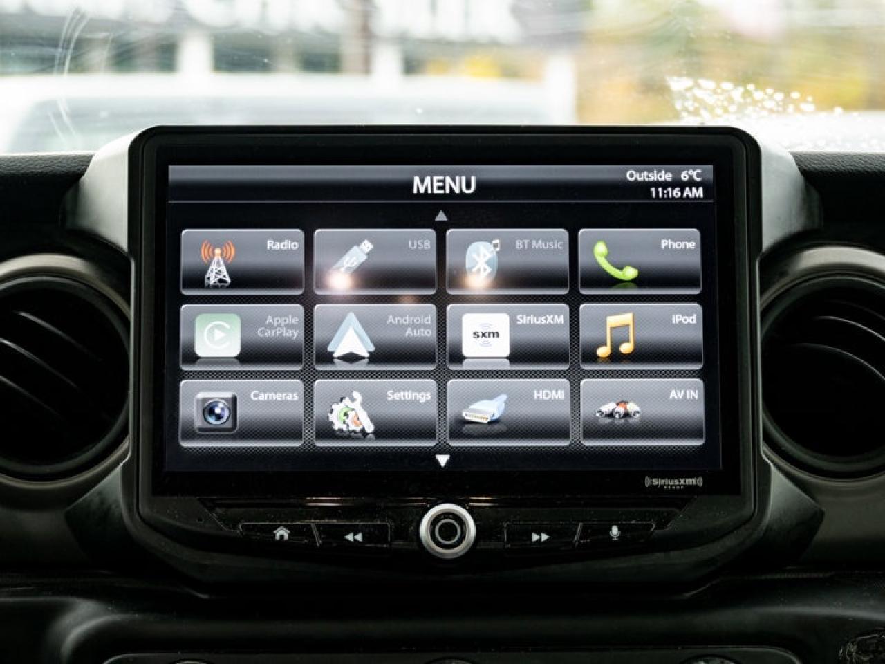 2021 Jeep Gladiator Willys Photo