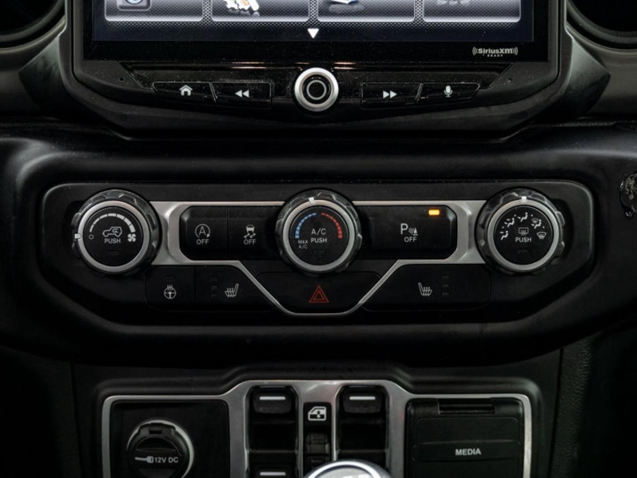 2021 Jeep Gladiator Willys Photo