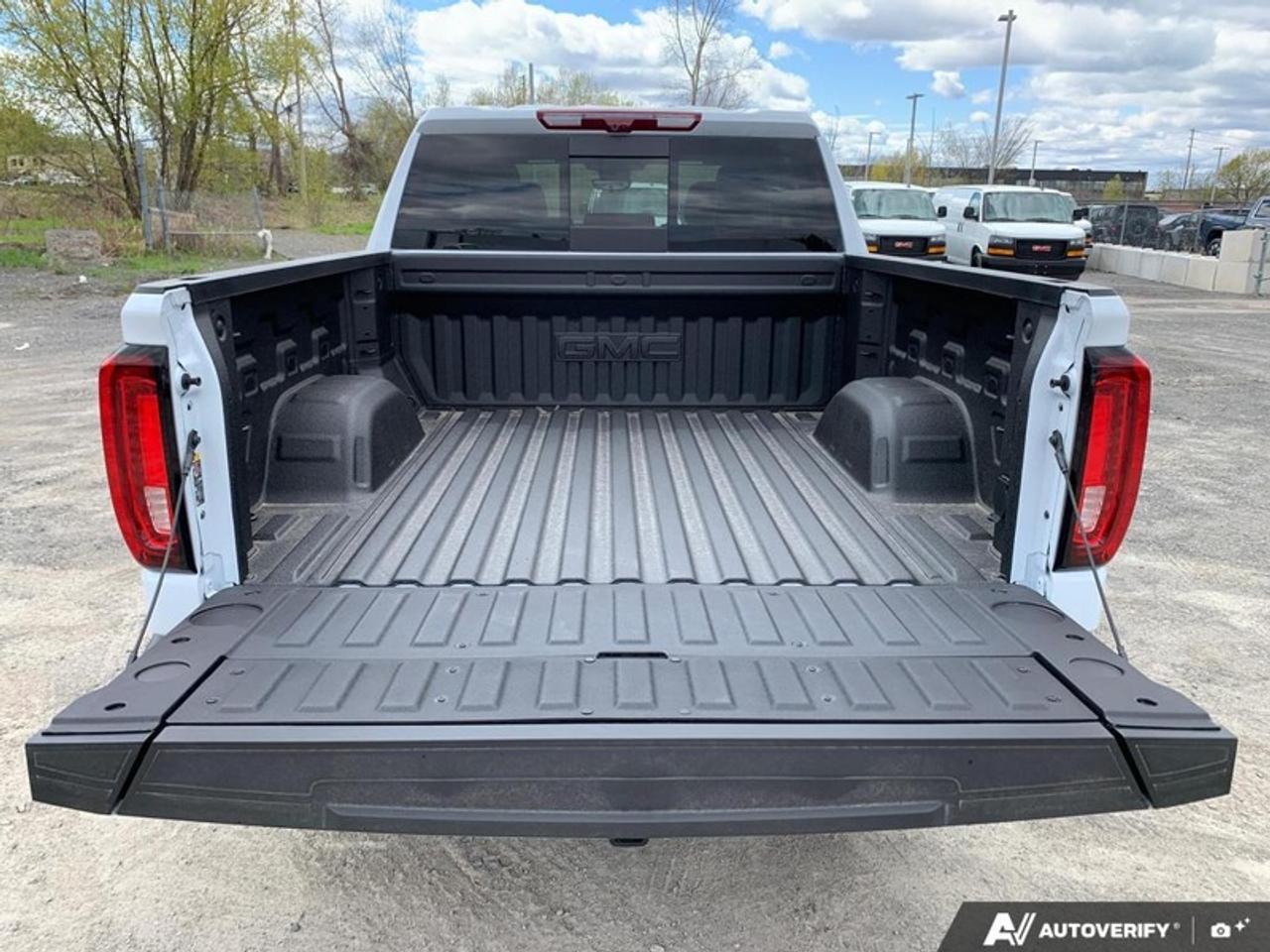 2026 GMC Sierra 1500 Denali Ultimate  - Leather Seats Photo