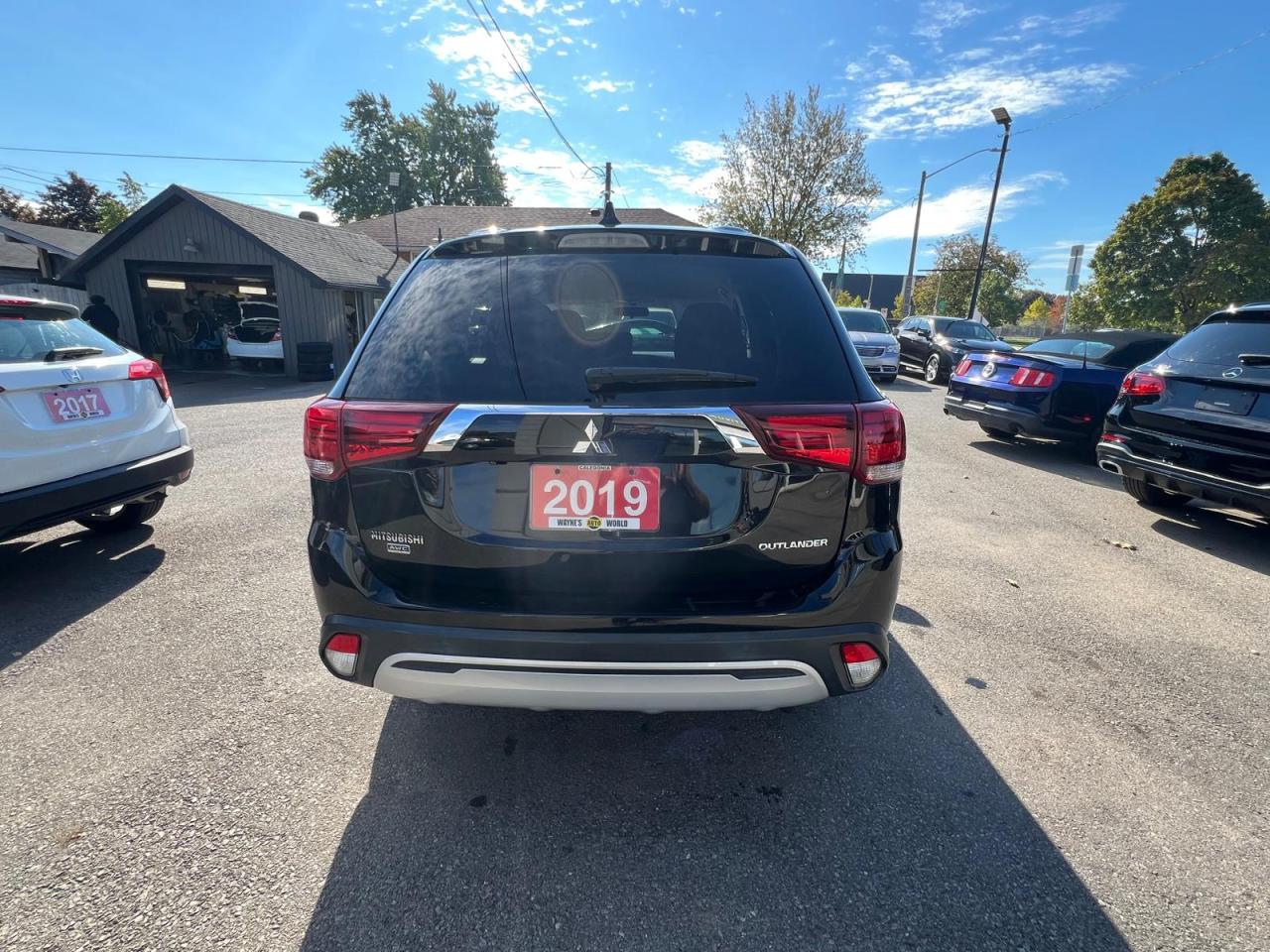 2019 Mitsubishi Outlander ES AWC Photo3