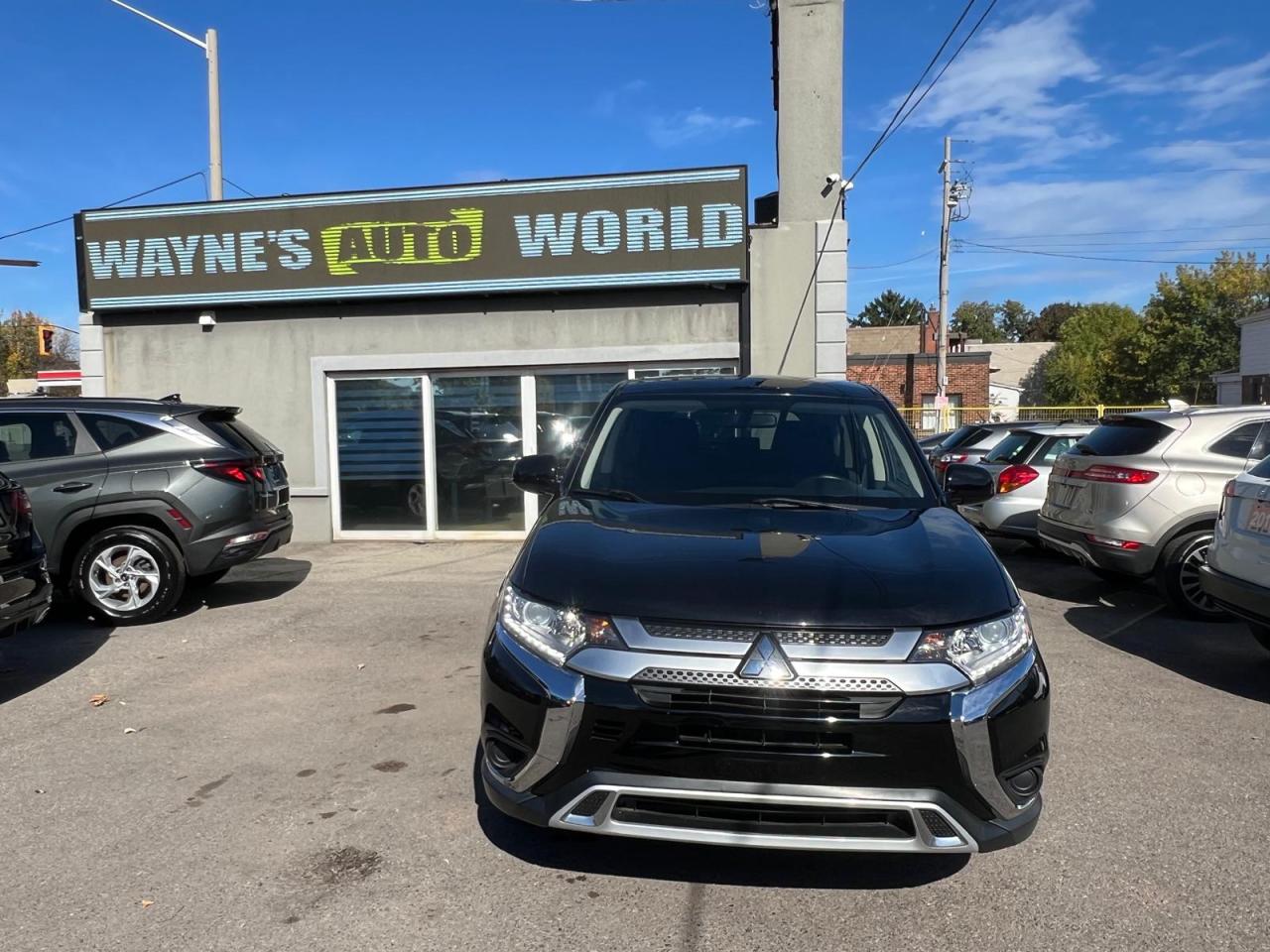 2019 Mitsubishi Outlander ES AWC Photo