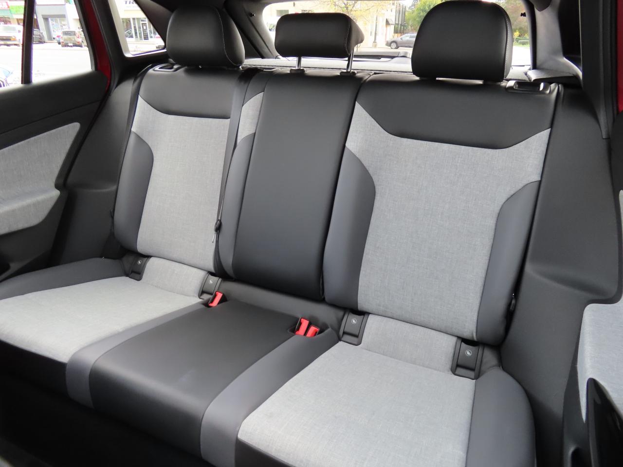 2023 Volkswagen ID.4 Pro AWD w/SK On Battery - Blind Spot Monitor !!! Photo