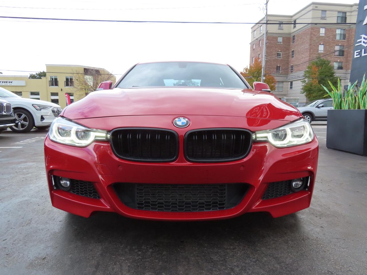 2016 BMW 3 Series 328i XDRIVE - M-SPORT PKG - LEATHER - SUNROOF !!! Photo2