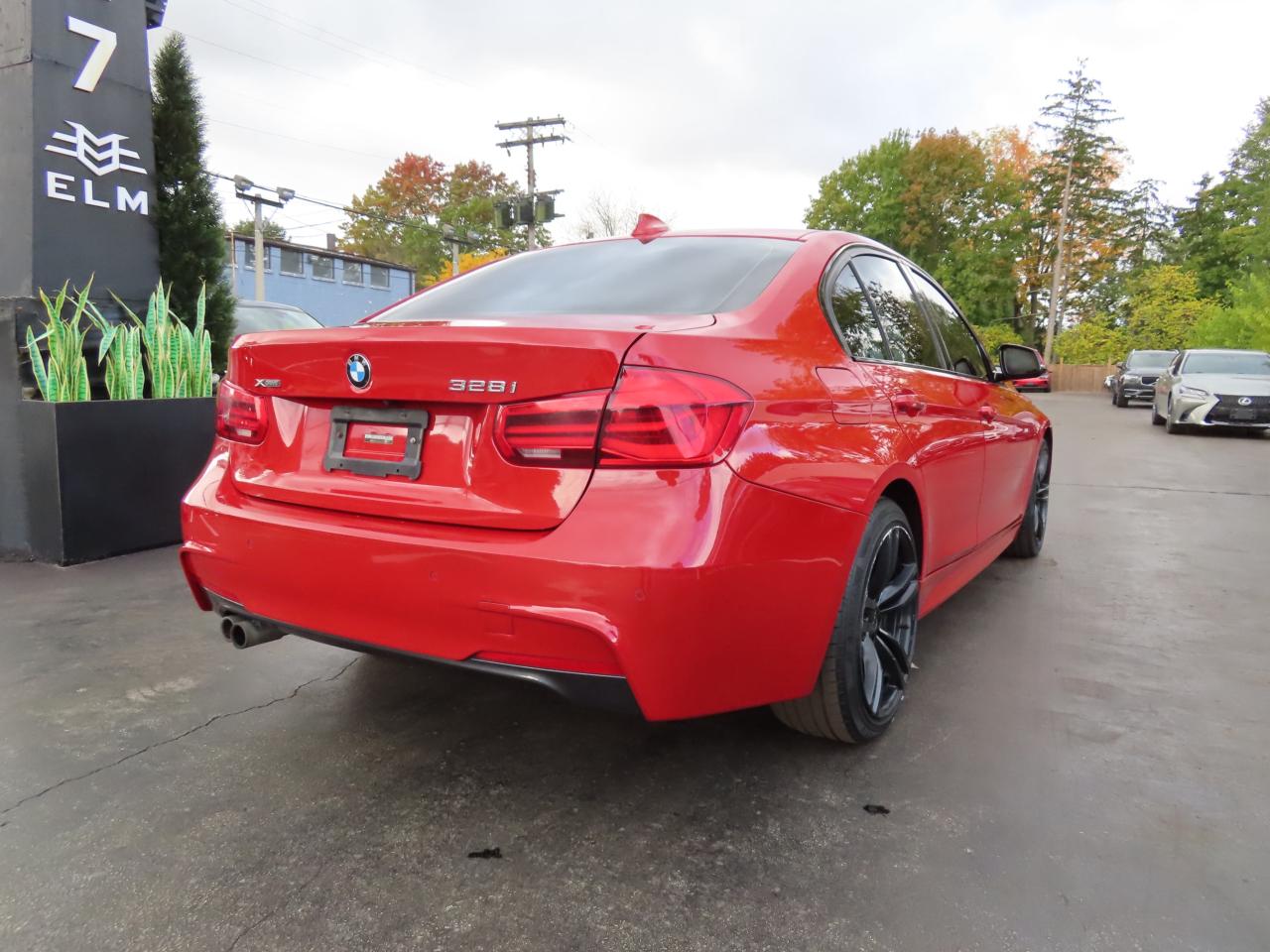 2016 BMW 3 Series 328i XDRIVE - M-SPORT PKG - LEATHER - SUNROOF !!! Photo