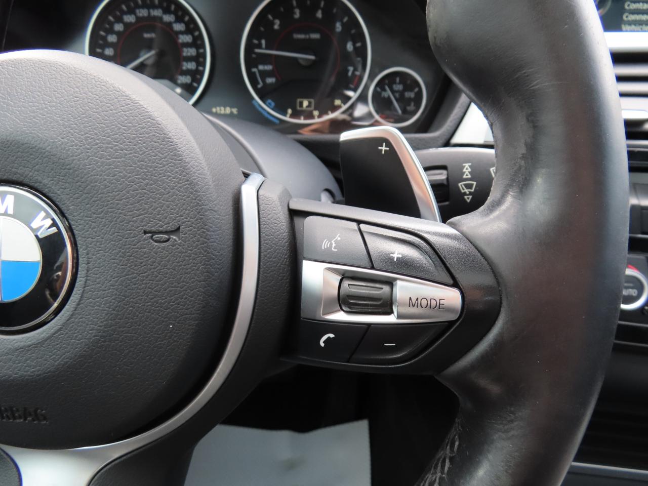 2016 BMW 3 Series 328i XDRIVE - M-SPORT PKG - LEATHER - SUNROOF !!! Photo