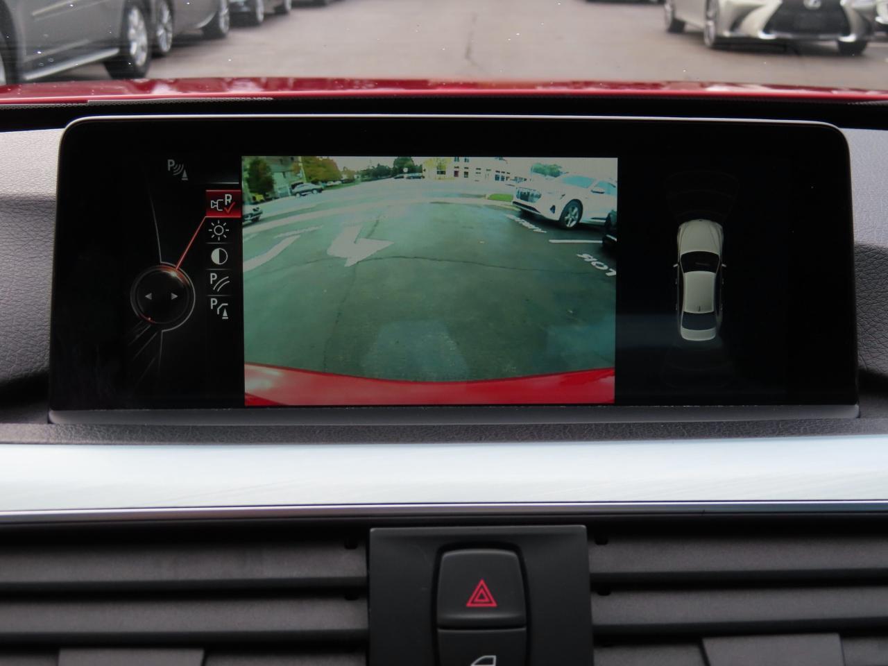 2016 BMW 3 Series 328i XDRIVE - M-SPORT PKG - LEATHER - SUNROOF !!! Photo