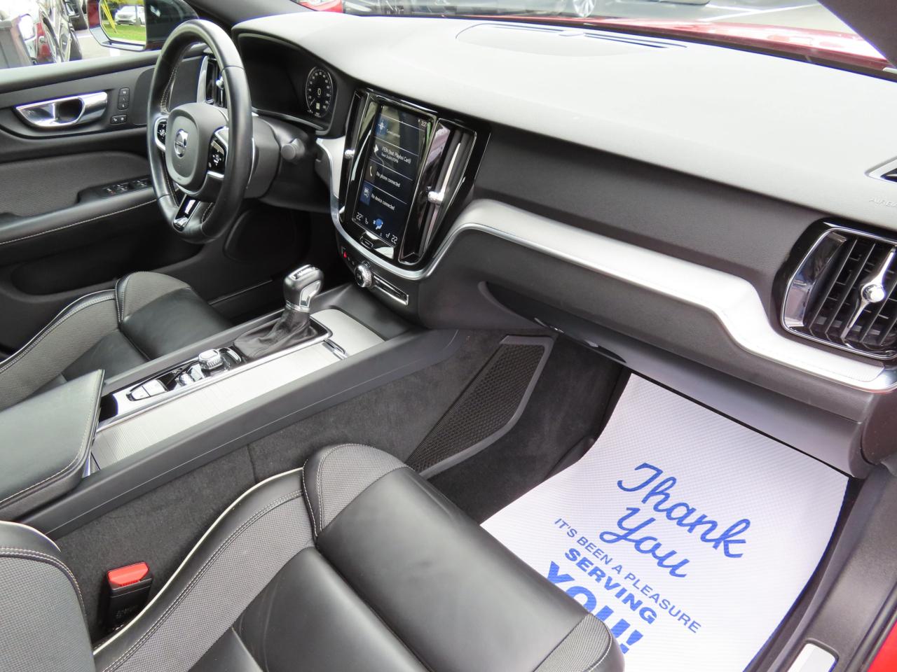 2019 Volvo S60 T6 AWD R-DESIGN - NAVI - LEATHER - SUNROOF !!! Photo