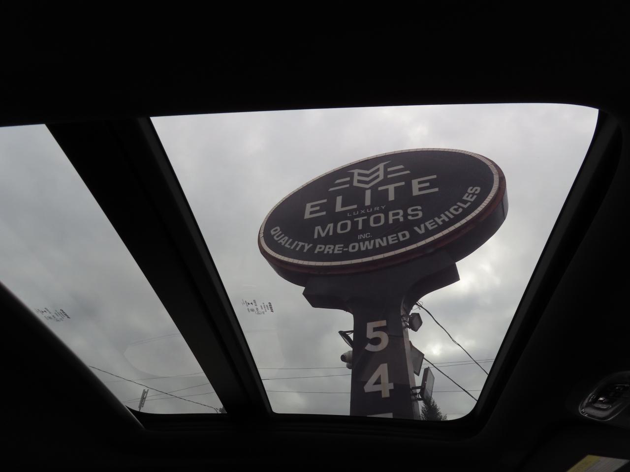 2019 Volvo S60 T6 AWD R-DESIGN - NAVI - LEATHER - SUNROOF !!! Photo