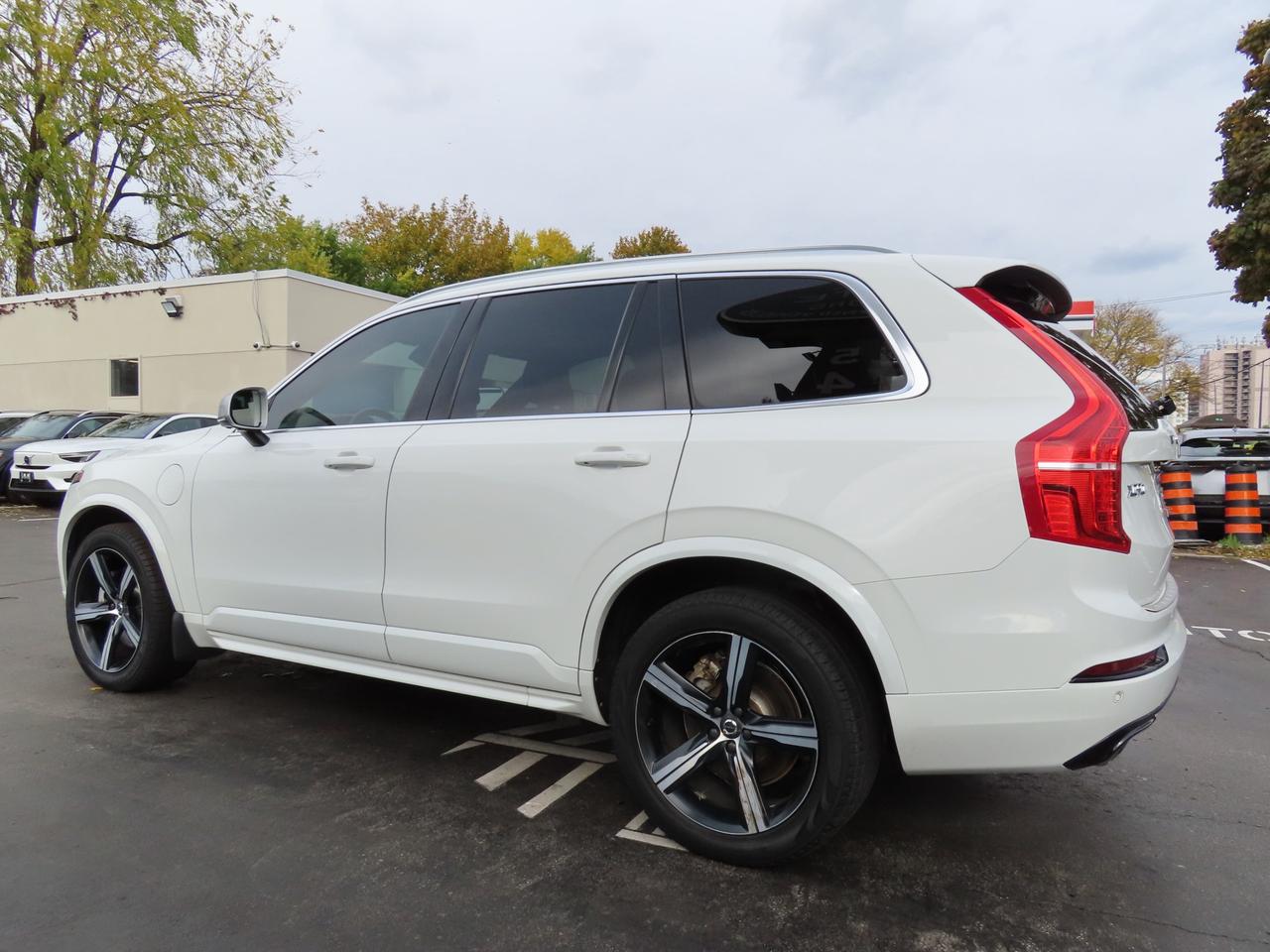 2016 Volvo XC90 T8 R-DESIGN HYBRID AWD - LEATHER - SUNROOF !!! Photo