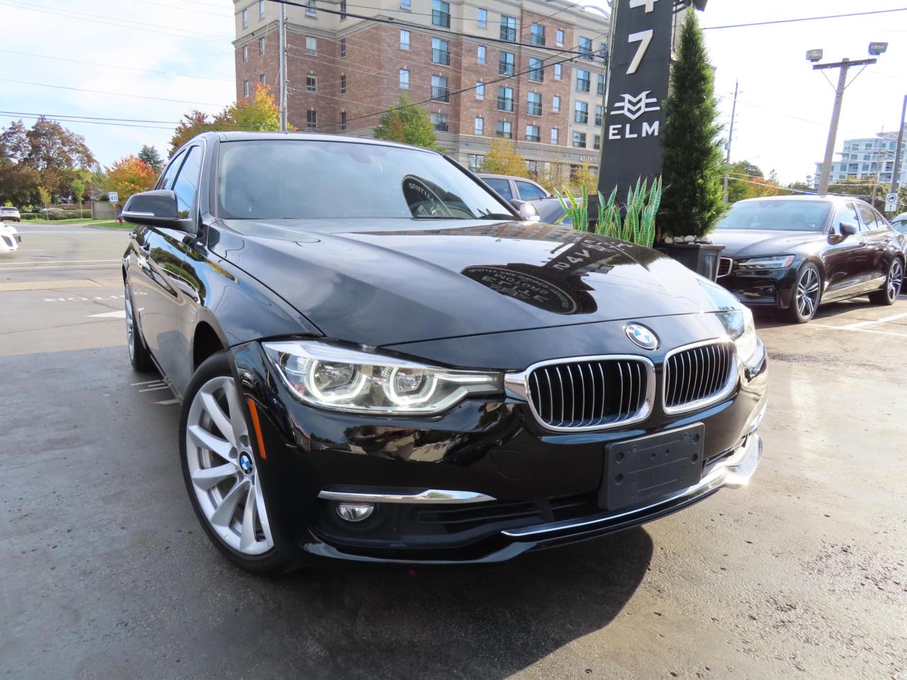 2017 BMW 3 Series 330i XDRIVE - AWD - SUNROOF - NAVI - LEATHER !! Photo4