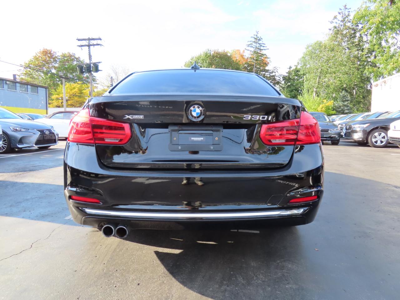 2017 BMW 3 Series 330i XDRIVE - AWD - SUNROOF - NAVI - LEATHER !! Photo3