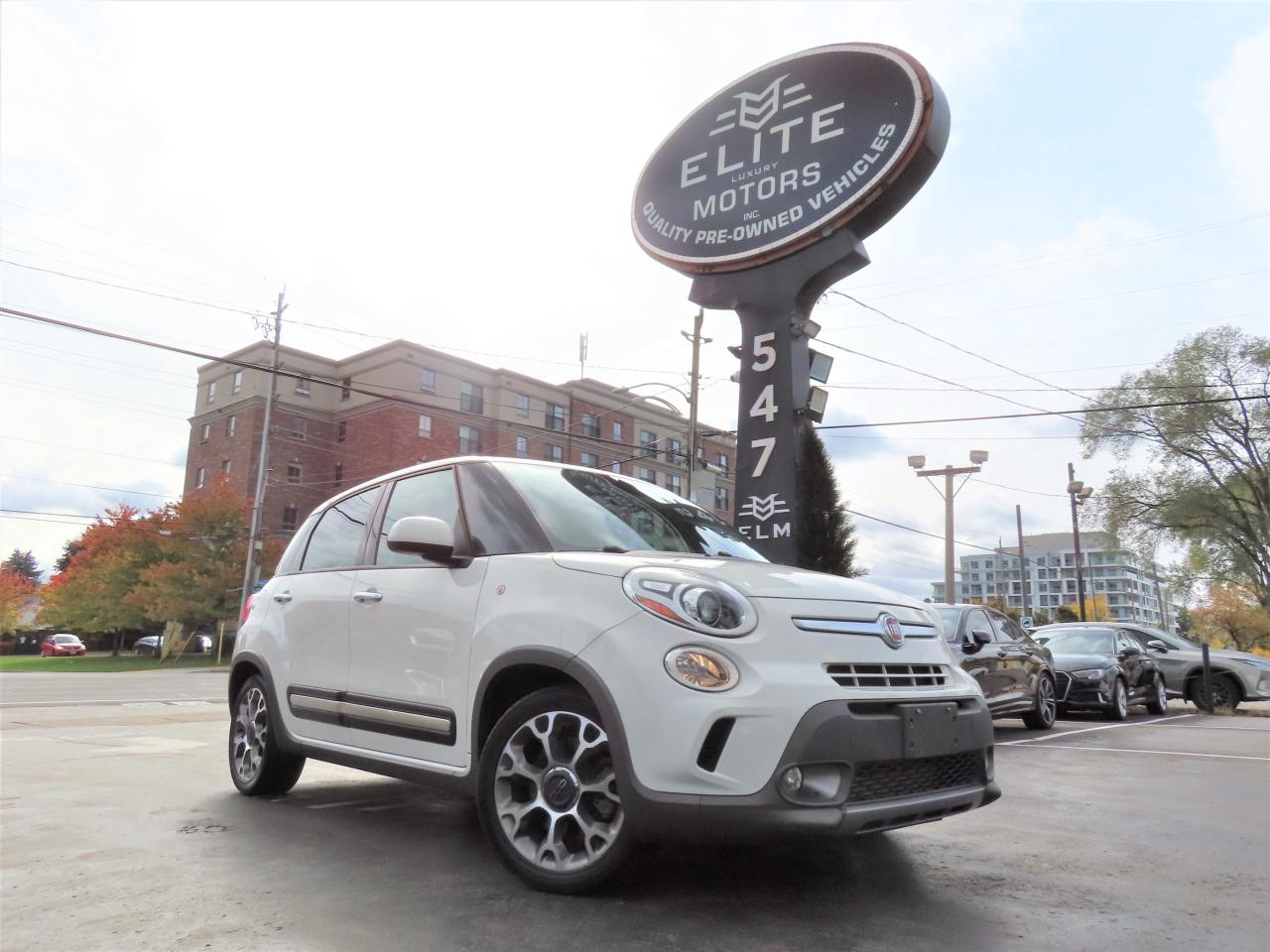 Used 2014 Fiat 500 L Trekking - Panoramic Roof - Heated Seats !!! for sale in Burlington, ON