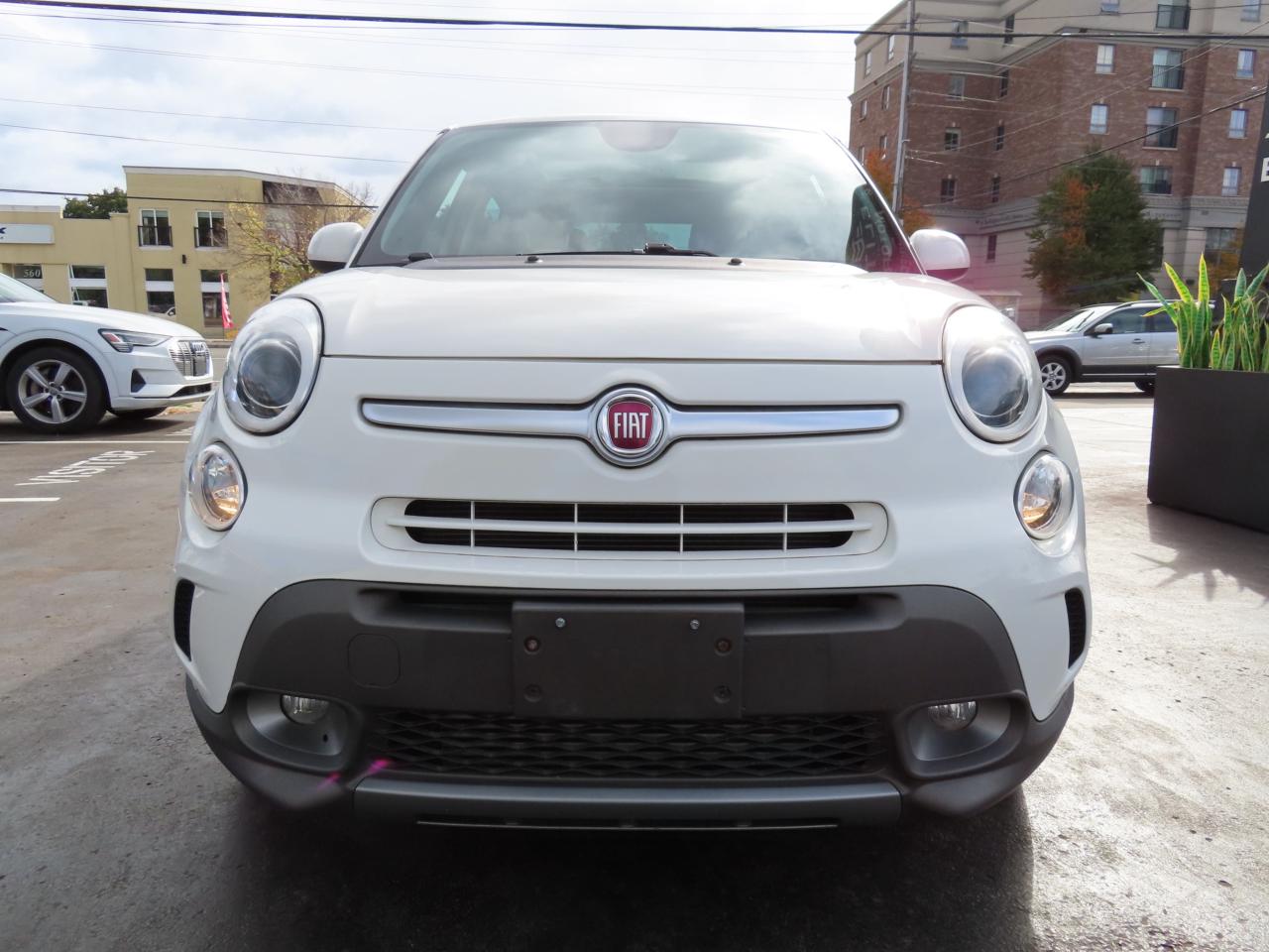 2014 Fiat 500 L Trekking - Panoramic Roof - Heated Seats !!! Photo