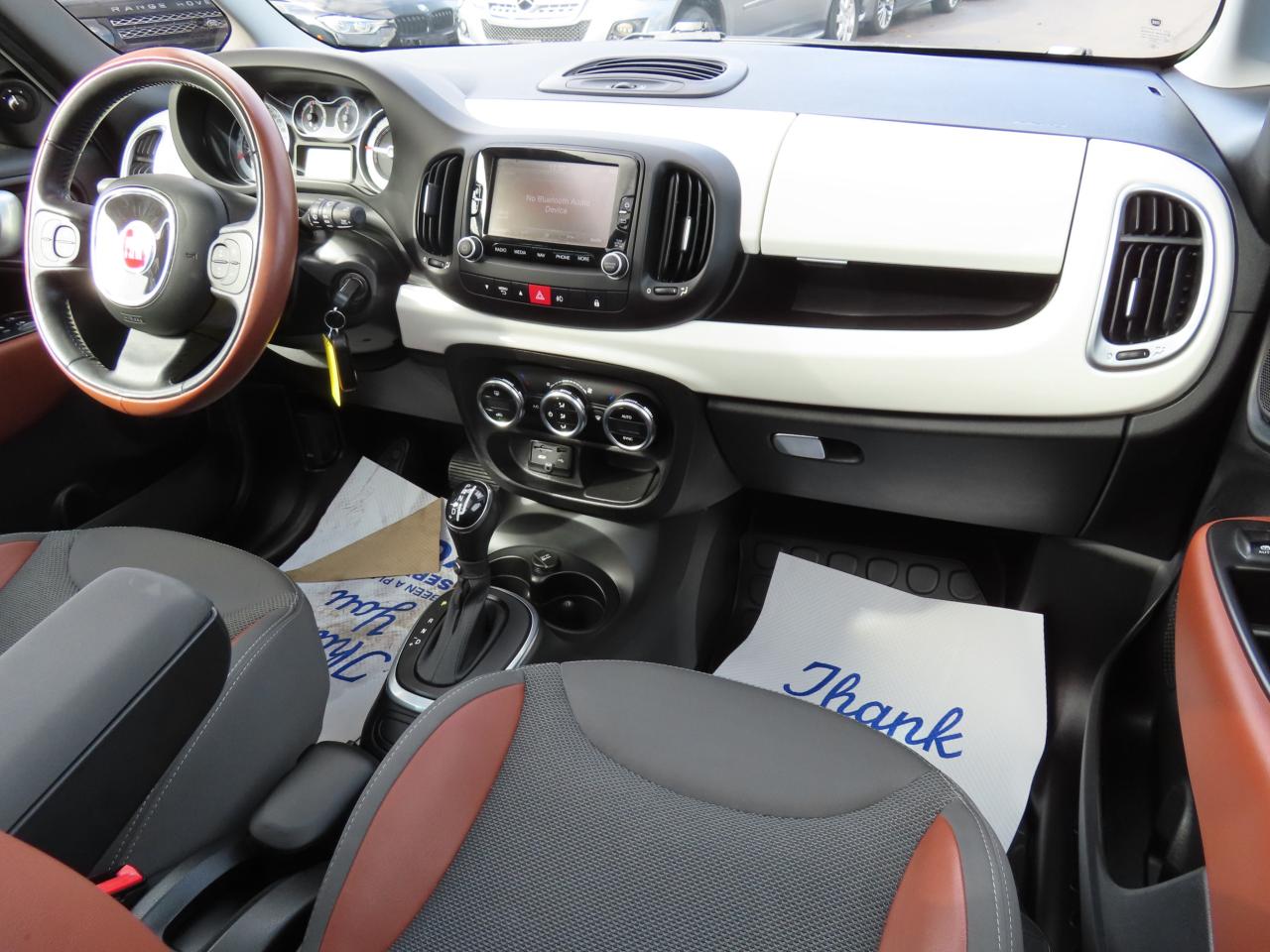 2014 Fiat 500 L Trekking - Panoramic Roof - Heated Seats !!! Photo