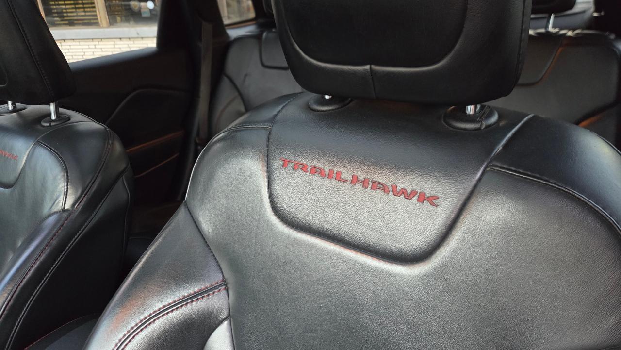 2015 Jeep Cherokee 4WD 4dr Trailhawk - Photo #21