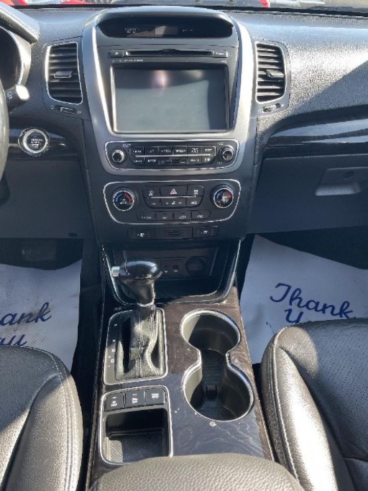 2014 Kia Sorento SX - Photo #14