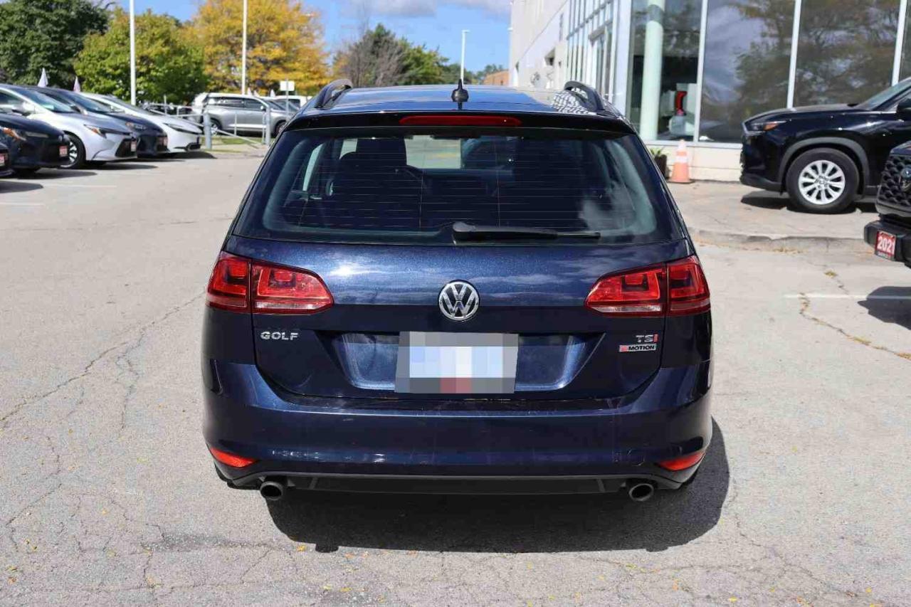 2017 Volkswagen Golf Sportwagen 1.8 TSI Comfortline AWD | Sunroof | Leather | BSM | Backup Camera Photo2