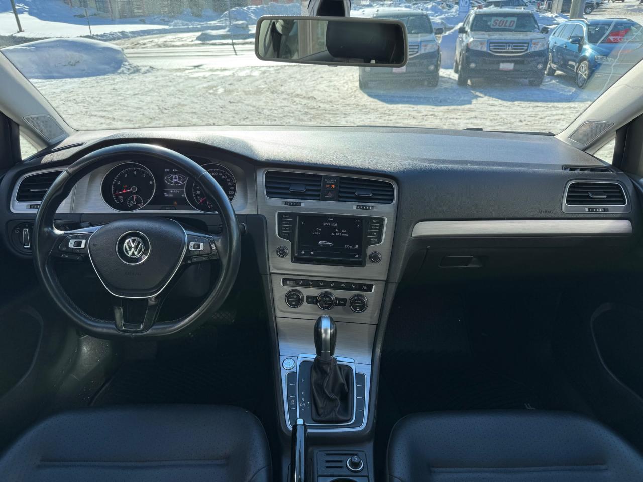 2017 Volkswagen Golf Sportwagen 1.8 TSI Comfortline AWD | Sunroof | Leather | BSM | Backup Camera Photo