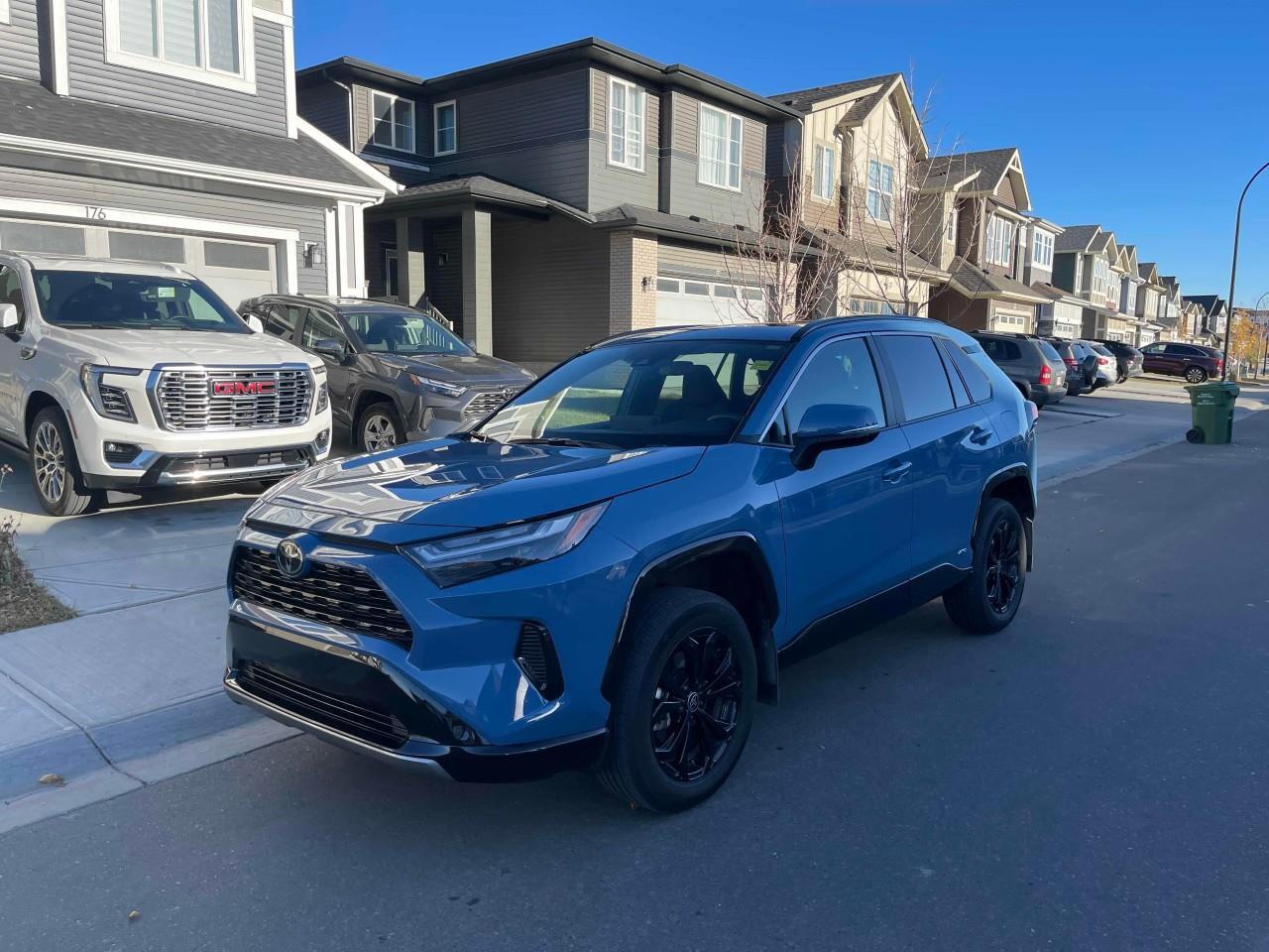 Used 2025 Toyota RAV4 Hybrid SE for sale in Abbotsford, BC