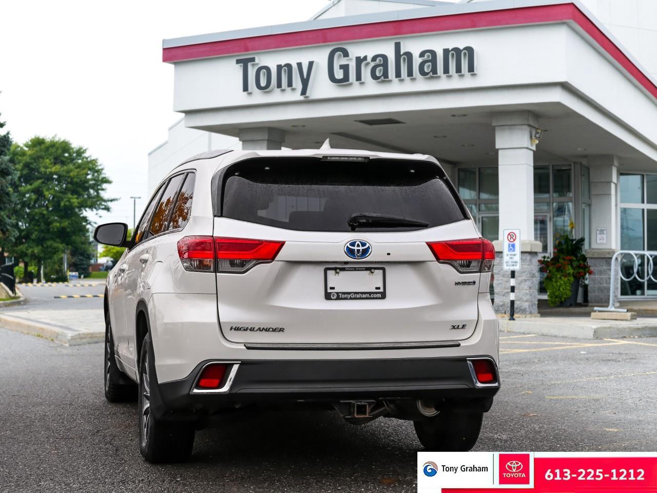 2017 Toyota Highlander HYBRID XLE Photo2