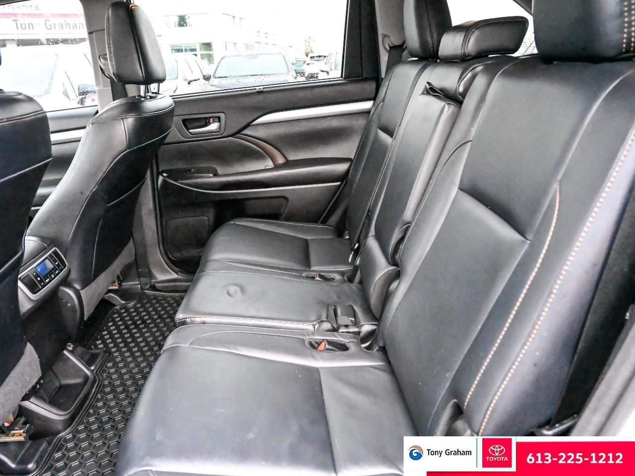 2017 Toyota Highlander HYBRID XLE Photo