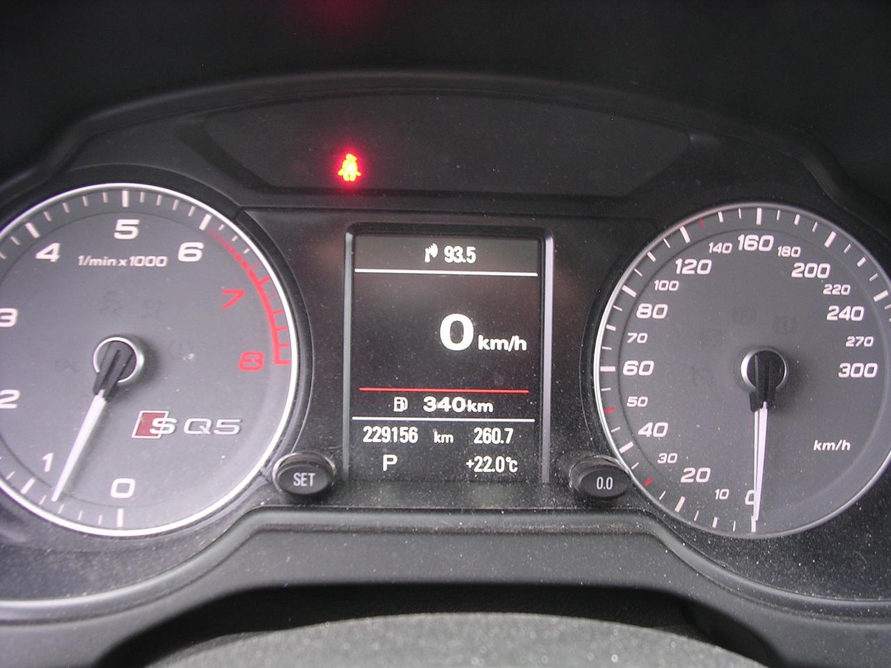 2016 Audi SQ5 quattro 4dr 3.0T Progressiv Photo