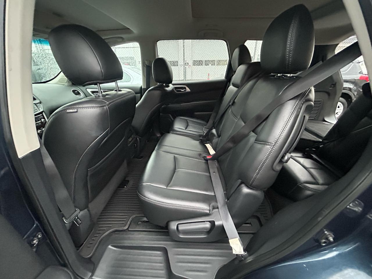 2015 Nissan Pathfinder SL - Photo #10