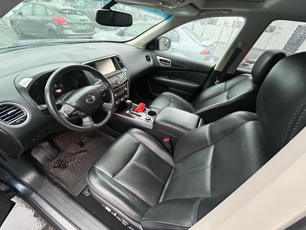 2015 Nissan Pathfinder SL - Photo #9