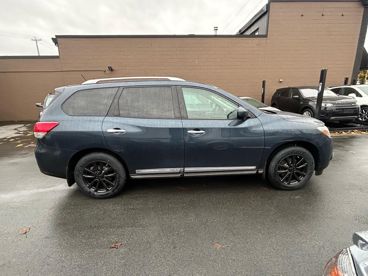 2015 Nissan Pathfinder SL - Photo #5