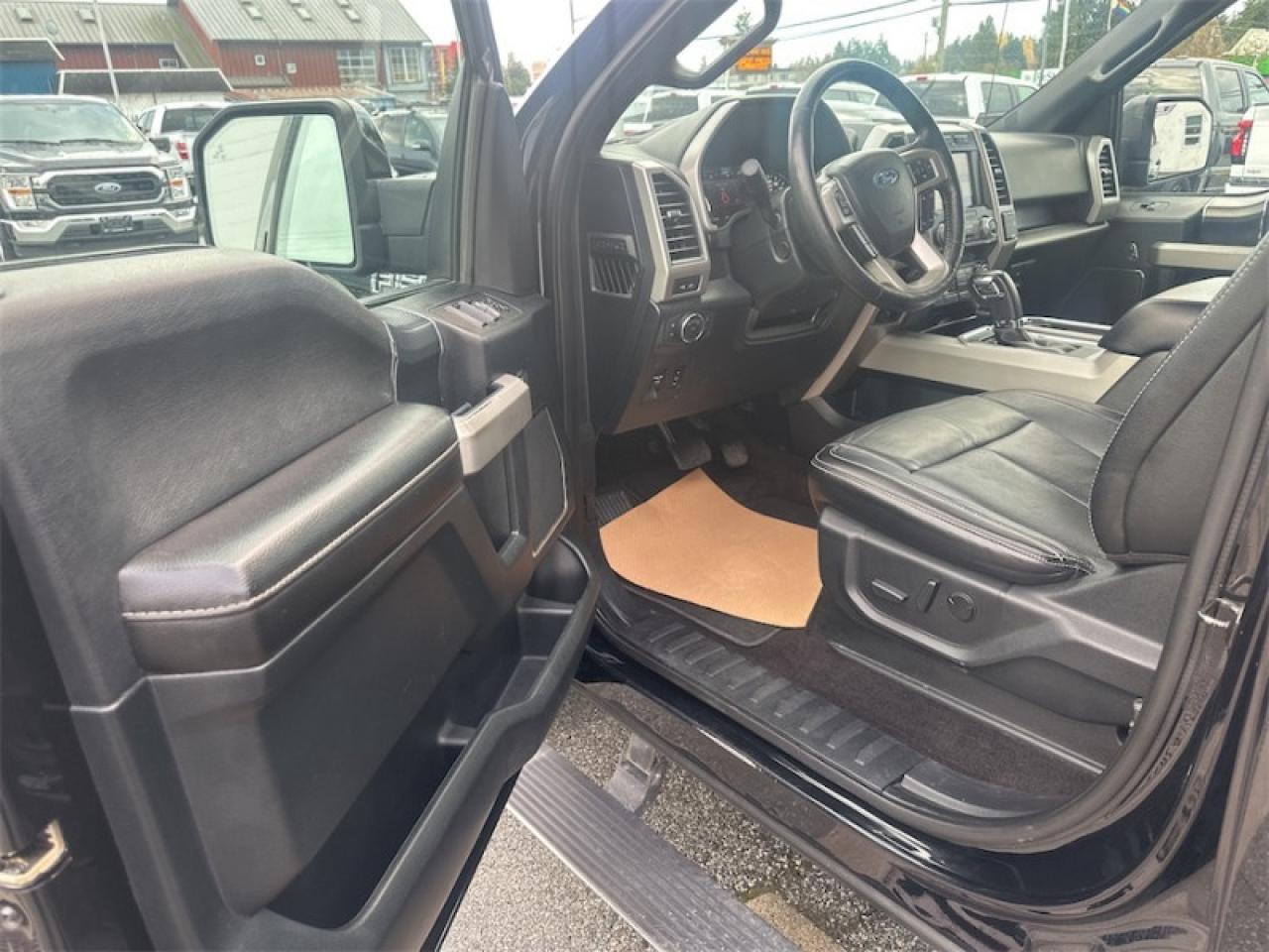 2020 Ford F-150 Lariat  - Leather Seats - Navigation Photo5
