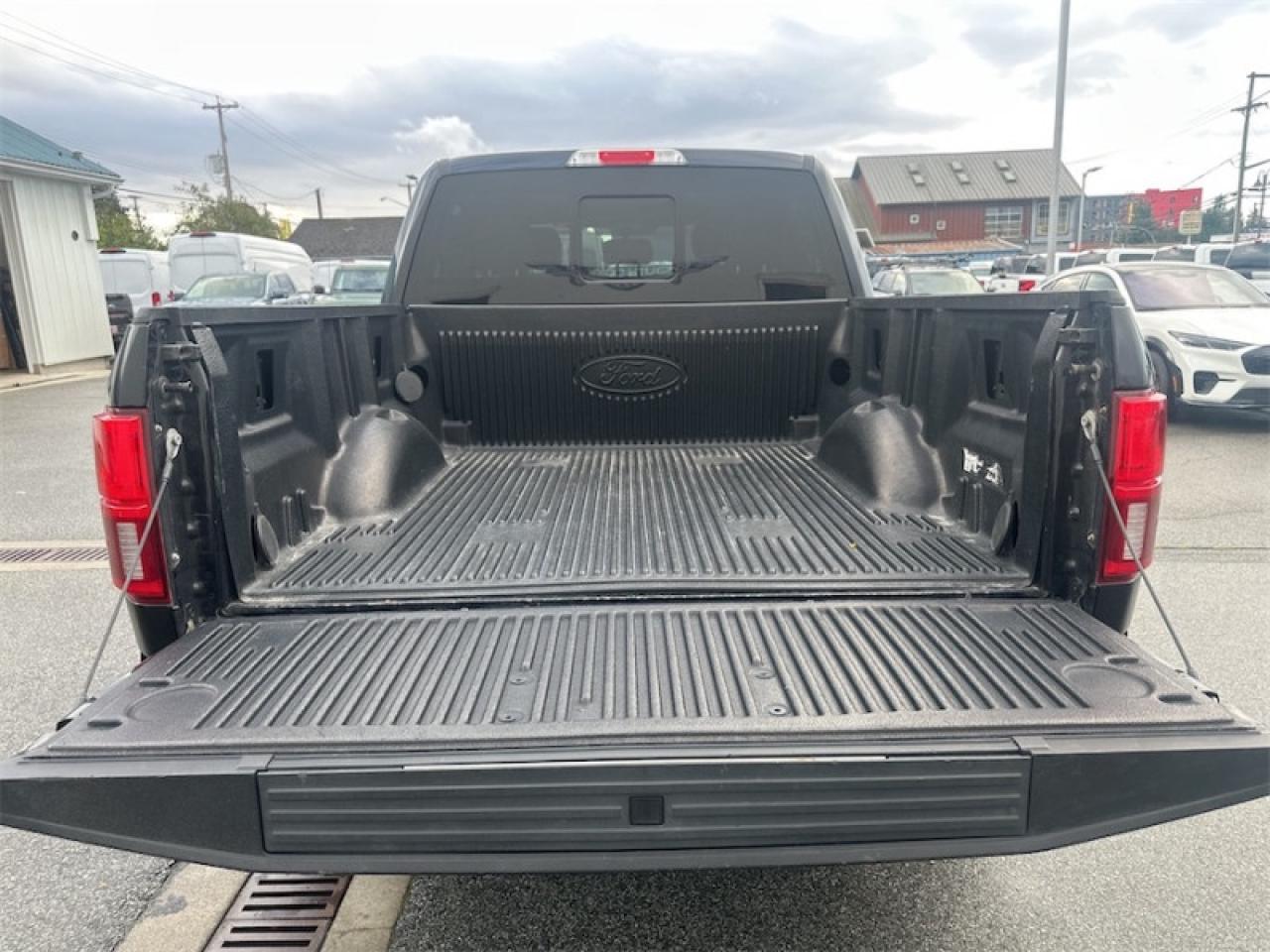 2020 Ford F-150 Lariat  - Leather Seats - Navigation Photo5