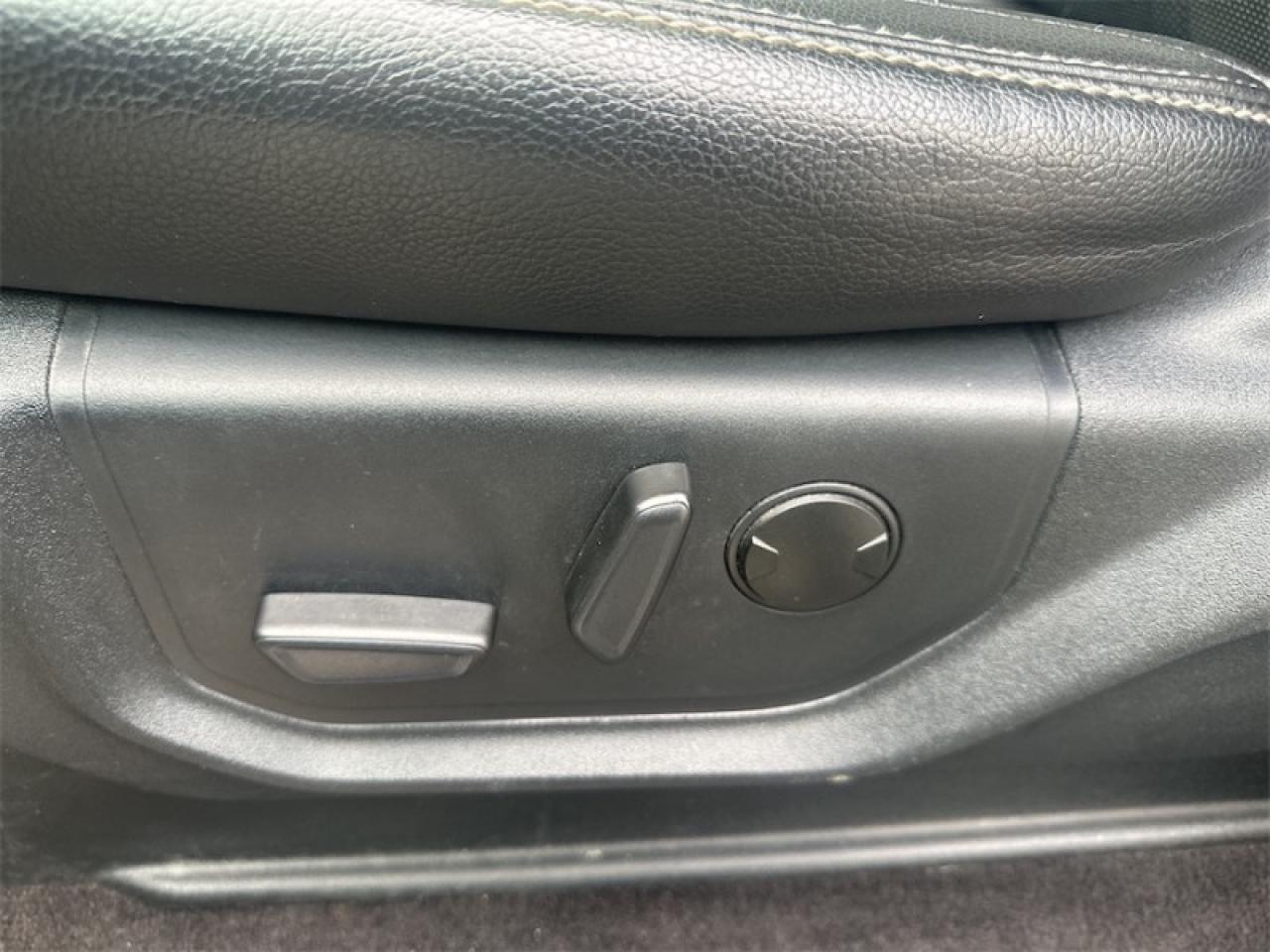 2020 Ford F-150 Lariat  - Leather Seats - Navigation Photo5