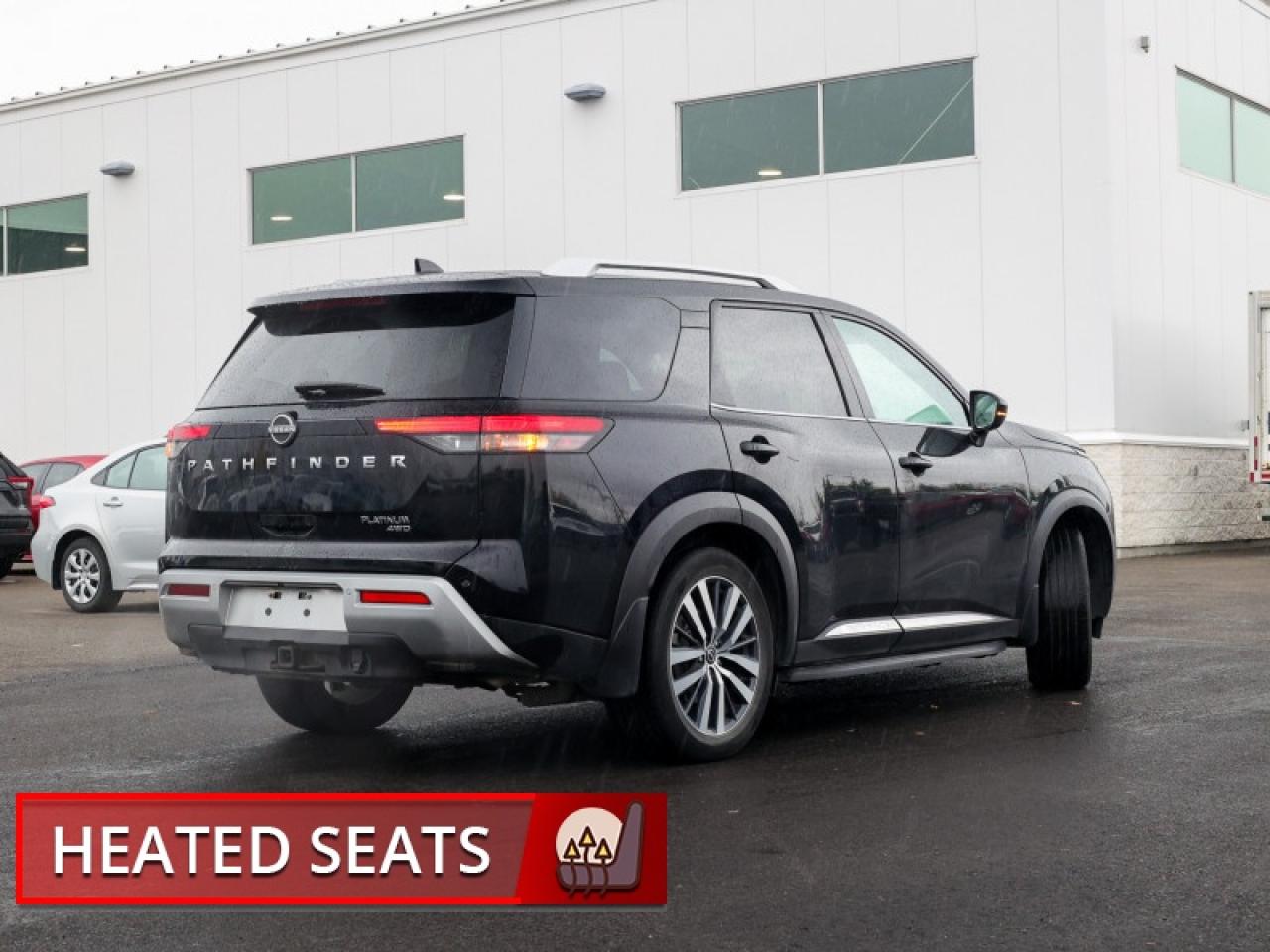 2022 Nissan Pathfinder Platinum  - Cooled Seats - $291 B/W Photo2